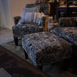 Arm Chair Set With Ottoman