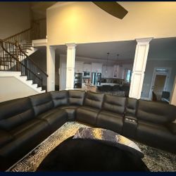 huge Sectional 10 X 13 Worth $8000 Going For Only 1600