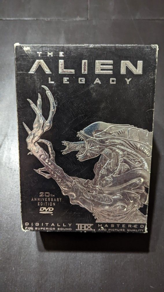 The Alien Legacy (Alien / Aliens / Alien 3 / Alien: Resurrection) DVD collectors Set