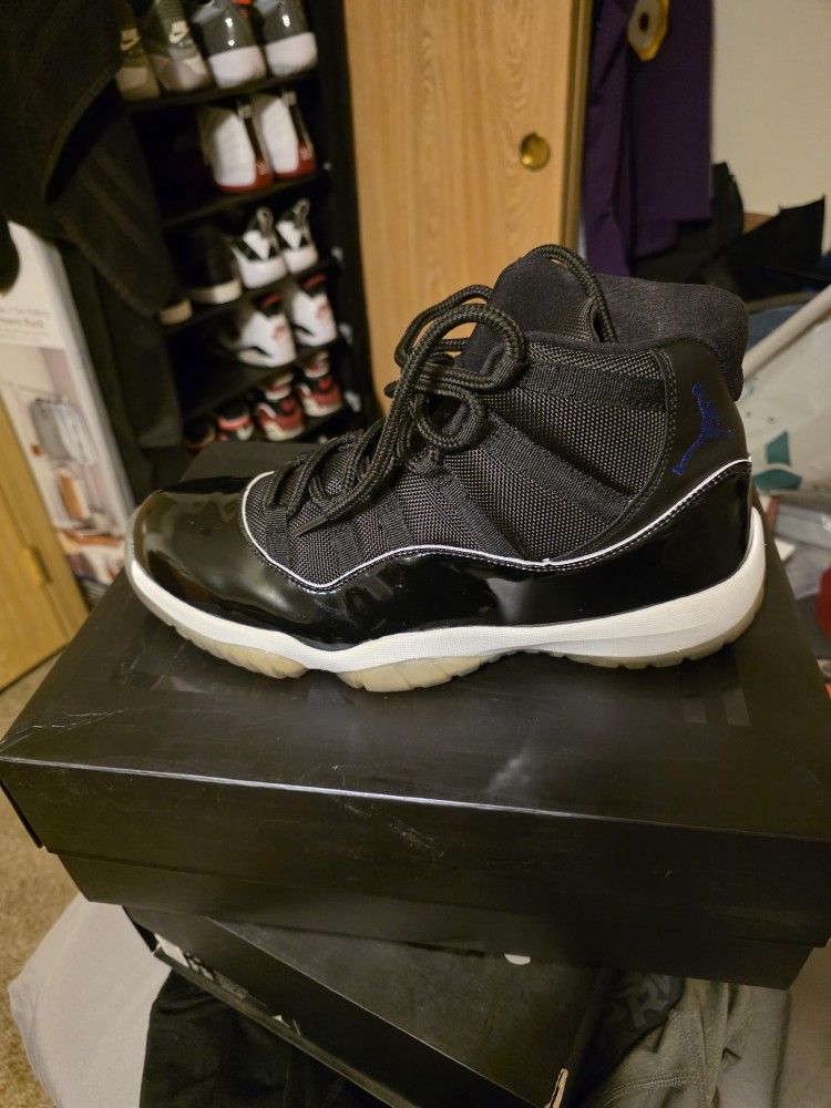 Space Jams Size 10.5