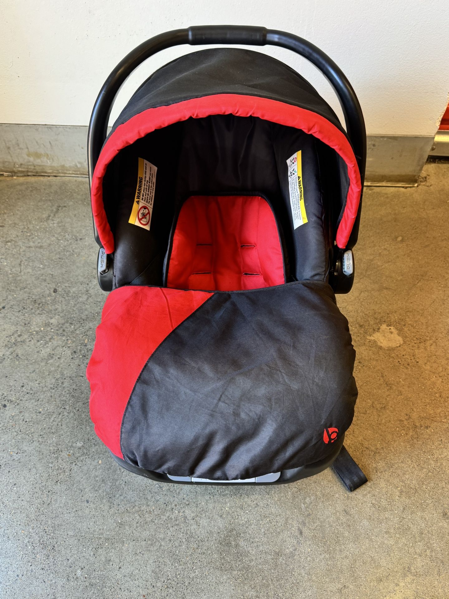 Baby Trend Infant Car Seat & Base Good Until 2031