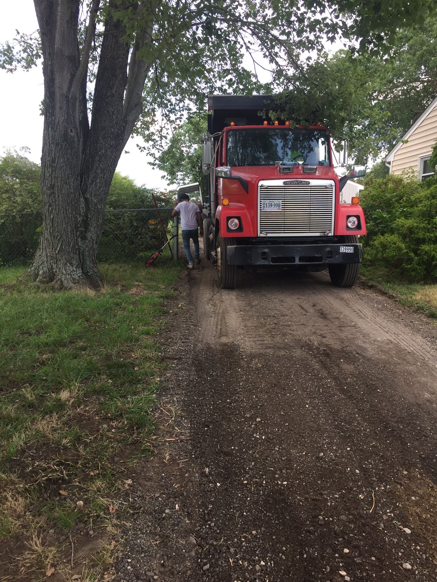 Paving hot asphalt 🚧🚧🚧🚧🚧🚧🚜🚜