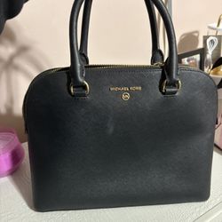 Micheal Kors Purse 