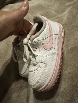 Nikes 7c $20