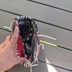 T Ball Glove