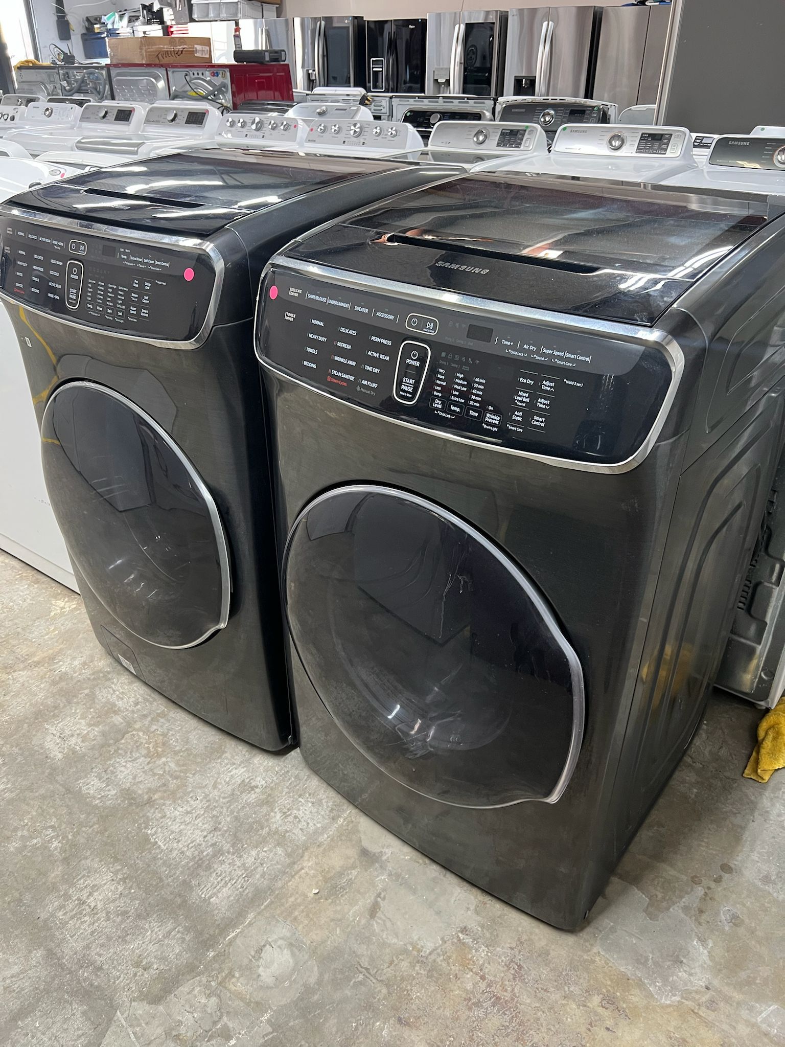 Very nice Samsung washer and dryer set✅ Delivery and installation available✅ Warranty included ✅