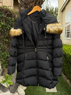 Laundry by Shelli Segal Black Puffer Coat