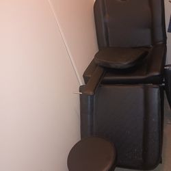Tattoo Chair $150