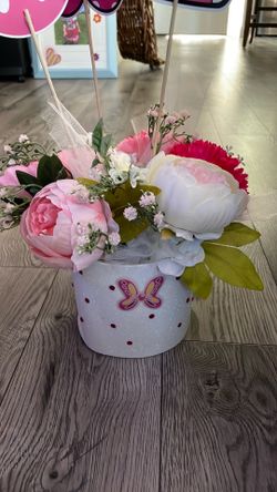 Minnie center artificial flowers