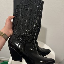 Black Boots Size 7.5