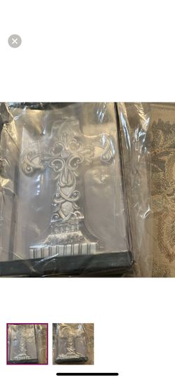 9 X 5 1/2 Metal Cross