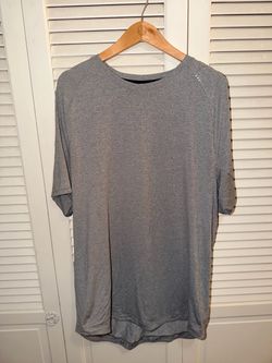 Lululemon men’s shirt