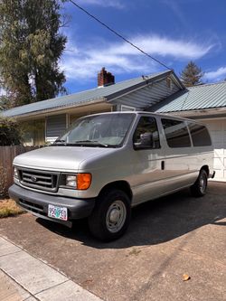 2004 Ford Econoline E150 Camper