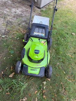 Like new mower cordless