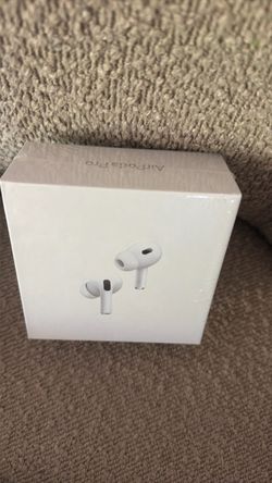 AirPods Pro (2nd generation) with MagSafe charging case (usb-c)
