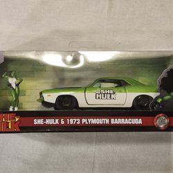 JADA METAL DIECAST 1:32 SCALE.  MARVEL THE SAVAGE SHE HULK.   1973 PLYMOUTH BARRACUDA WITH METAL DIECAST  SHE HULK FIGURE. 