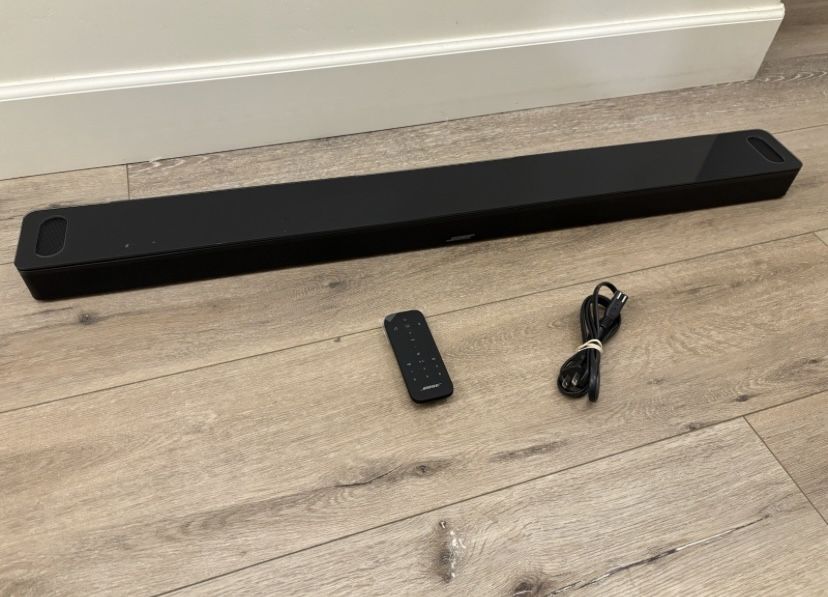 Bose Smart Soundbar 900 Wi-Fi,Bluetooth Dolby Atmos & Remote
