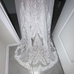 Galina Signature Wedding Dress Size 8 – Excellent Condition + Extras