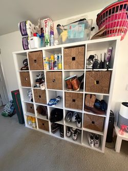 Large White Cube Storage Shelf Unit w. Baskets
