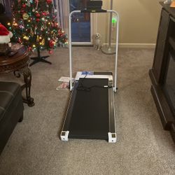 DeerRun A5 Pro Smart 2 in 1 Folding Treadmill- white