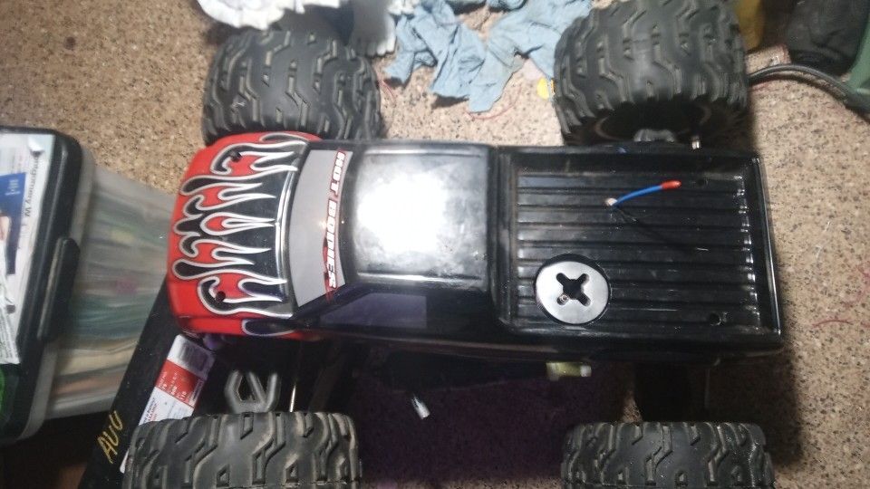 Hot Bodies Dirt Demon 1/8 Scale Rc Truck