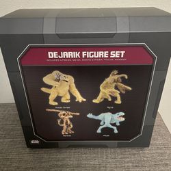 New Disney Parks Star Wars Galaxy's Edge Dejarik Figure Set of 4