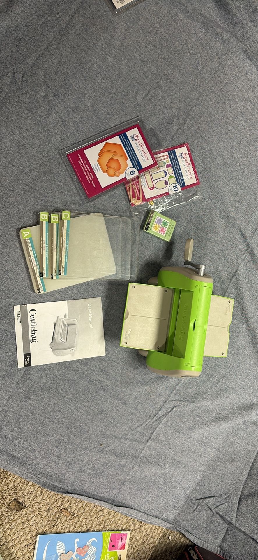 Cuttlebug embossing and die cut machine with A,B&C plates and extras