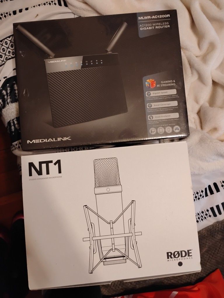 Microphone And Wireless Wifi