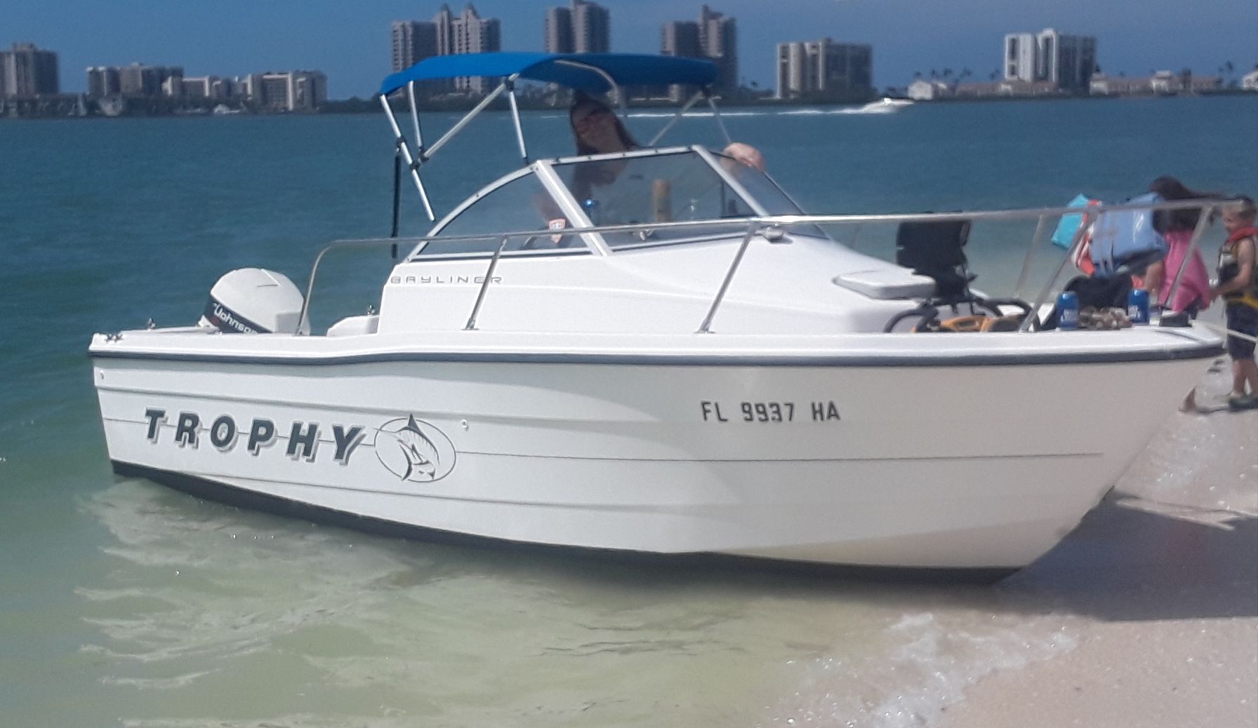 1994 bayliner trophy (Water ready)