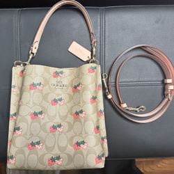 Strawberry Tote Bag