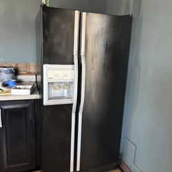 Kenmore Refrigerator 