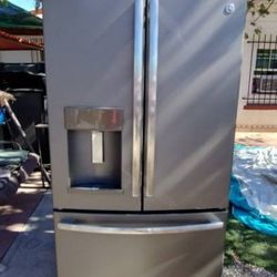 GE Stainless Steel Refrigerator 