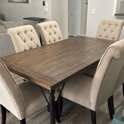 Dinner Table For 6 People 