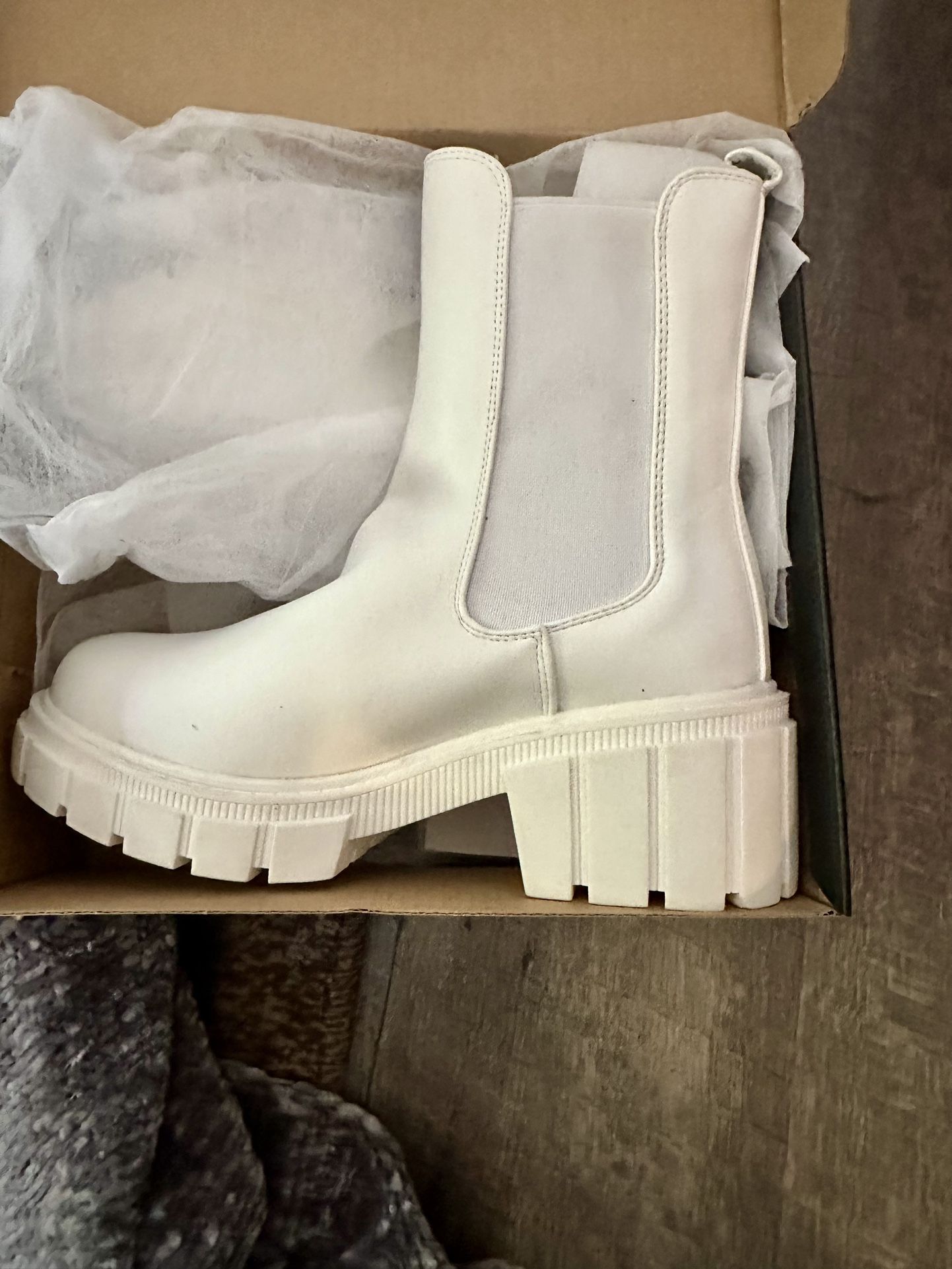 (Brand New) Chunky Lug Sole Platform Boots