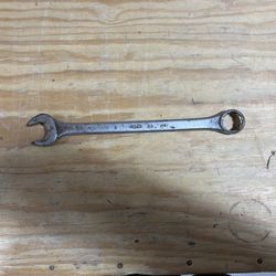 Giller Wrench