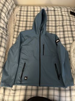 Quiksilver Jacket + Hoodies + Sweats/Adidas Beanie