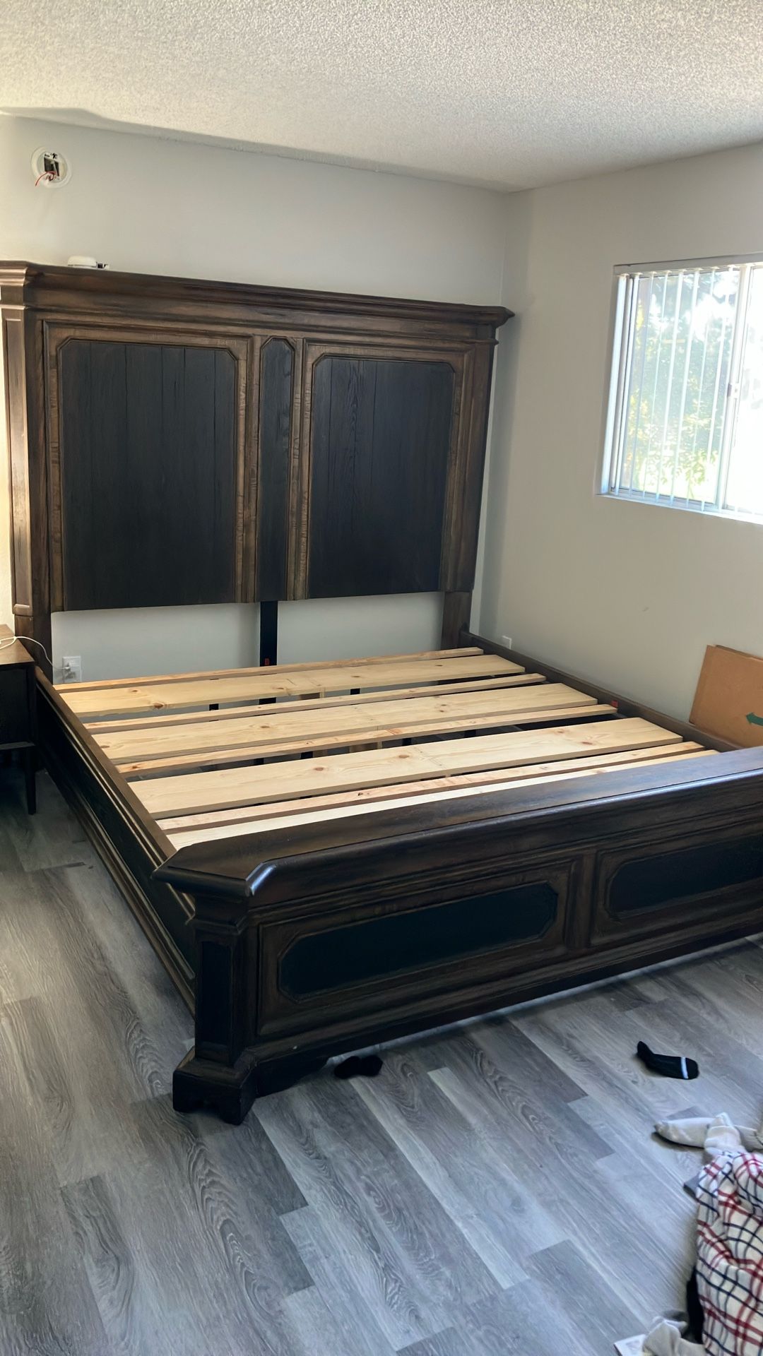 King Size Bed For Sale