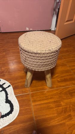 stool 