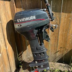 9.9 Horse Evinrude, Long Shaft Outboard Motor