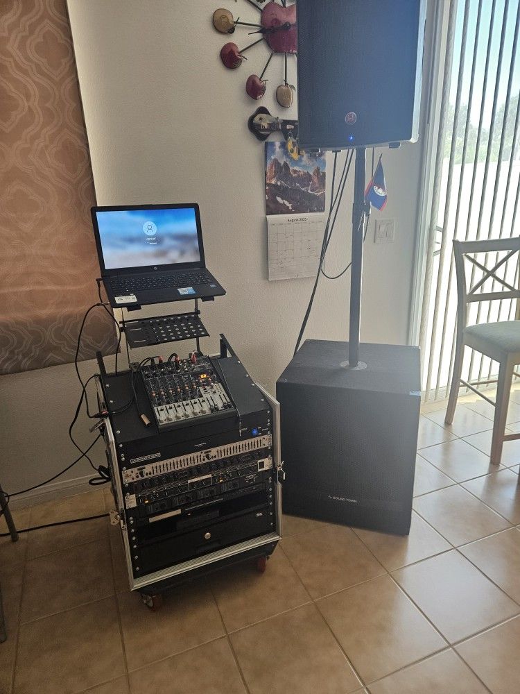 DJ Equipment Set