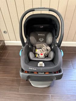 UPPAbaby Mesa Infant Car Seat with Base