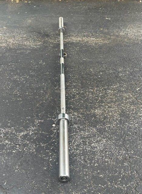 7 FOOT / 45 LB. OLYMPIC BARBELL BAR