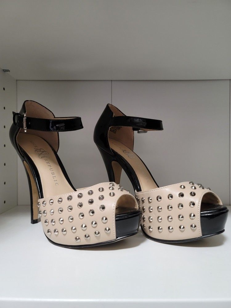 Rock Republic High Heels /stilettos Beige And Black Studs Size 6