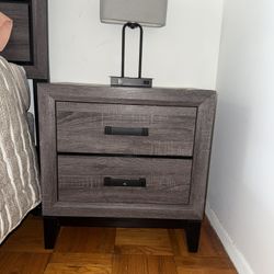 Matching Dresser & Nightstand Set 