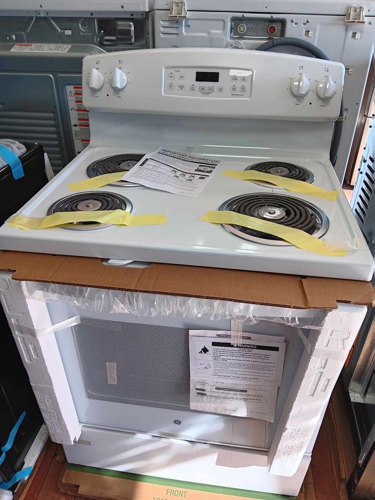 GE 4 BURNER ELECTRIC STOVE for Sale in Montclair, CA OfferUp
