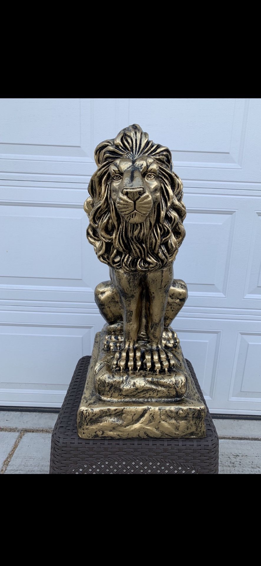 3 Foot Tall , Golden Lion Statue