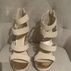 Charlotte Russe Womens Cream Strappy sandals size 8.5 pre-owned