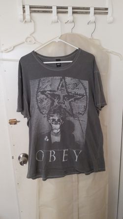 Mens large grey Obey shirt