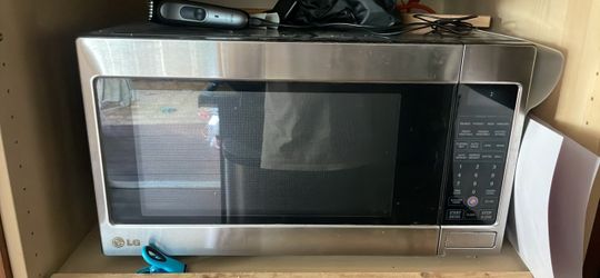 LG Stainless Steel Countertop Microwave