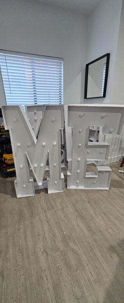 Marry Me sign